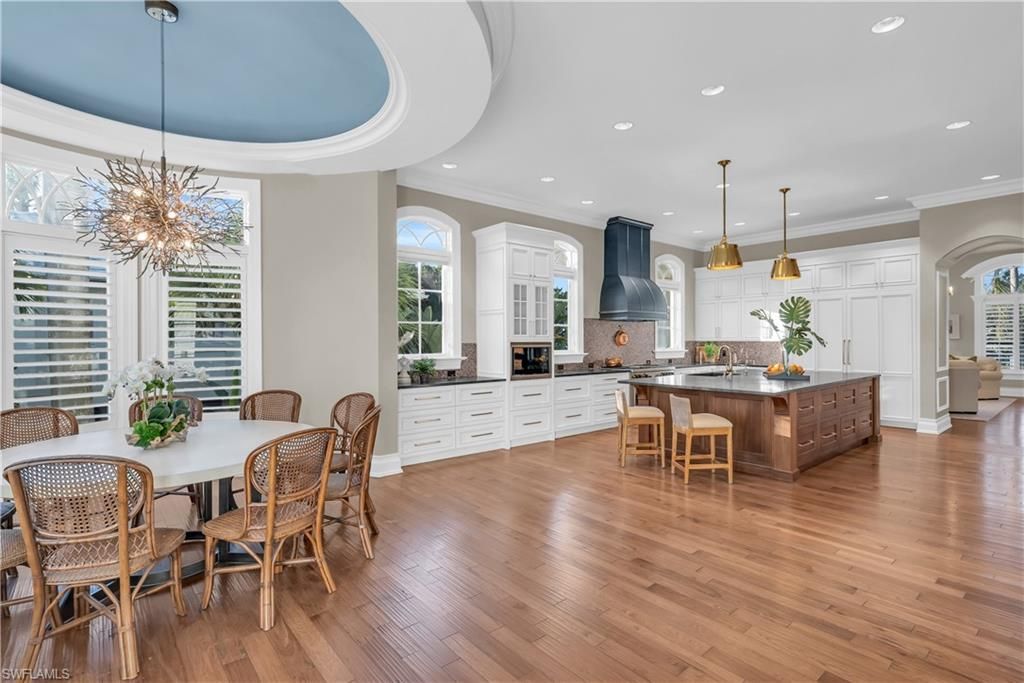 40 5th Ave S, Naples, FL 34102 Photo