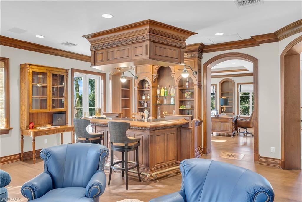 40 5th Ave S, Naples, FL 34102 Photo