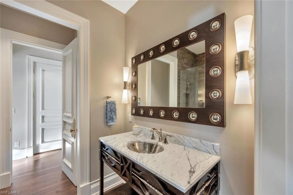 40 5th Ave S, Naples, FL 34102 Photo