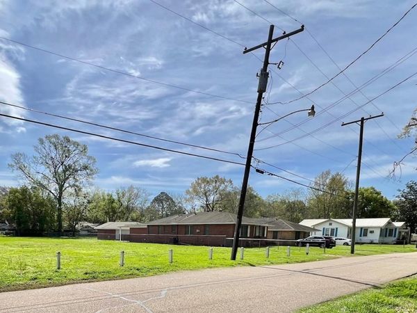 2192 Christian St, Baton Rouge, LA 70808