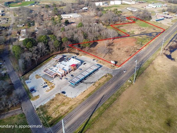 700 N Greer Boulevard, Pittsburg, TX 75686