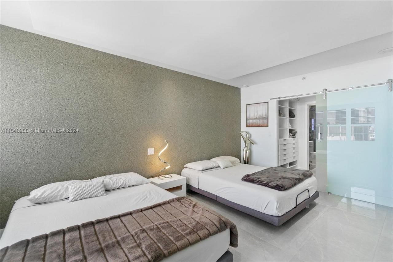 100 Lincoln Rd, Unit 1602, Miami Beach, FL 33139 Photo
