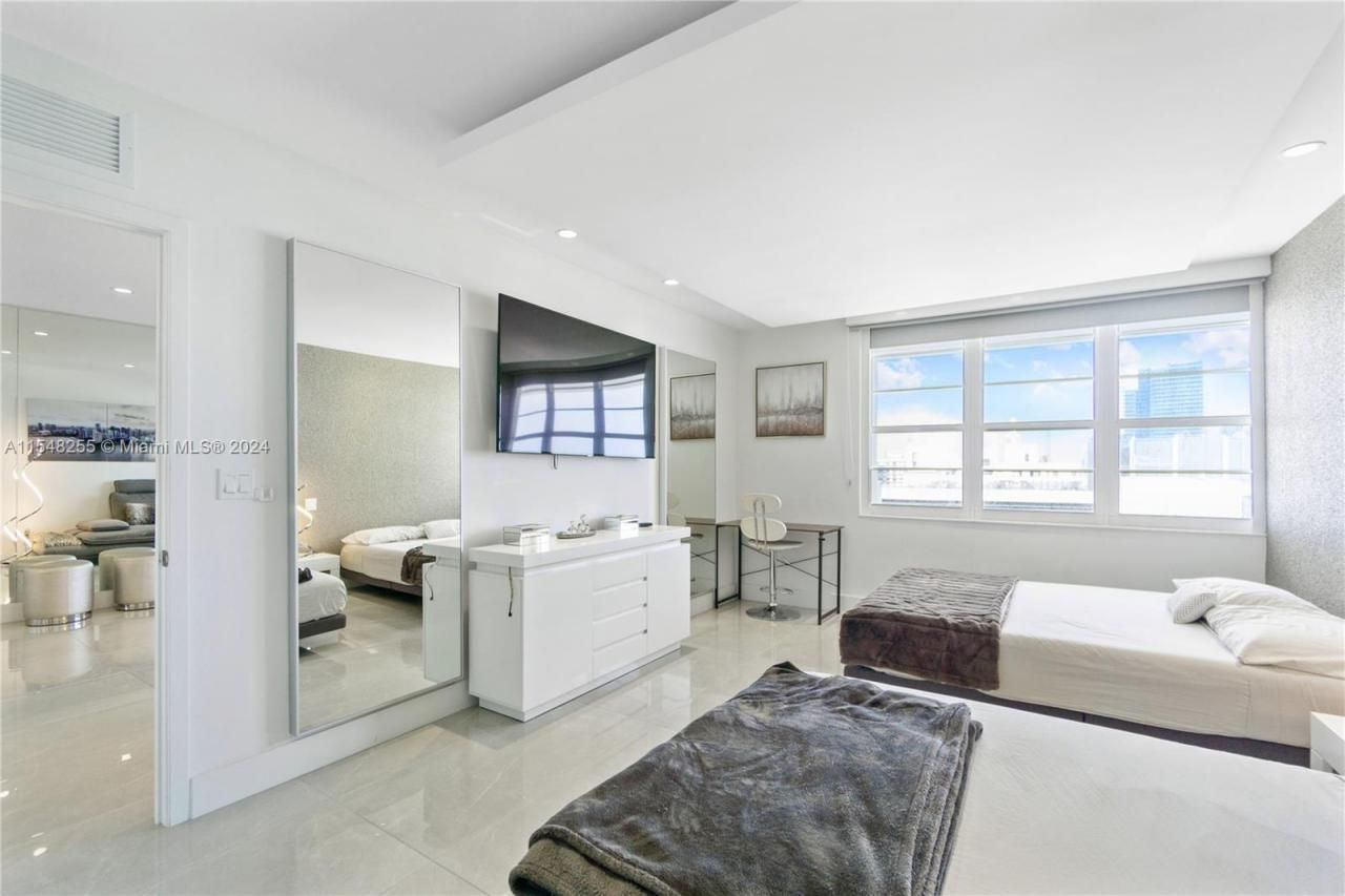 100 Lincoln Rd, Unit 1602, Miami Beach, FL 33139 Photo