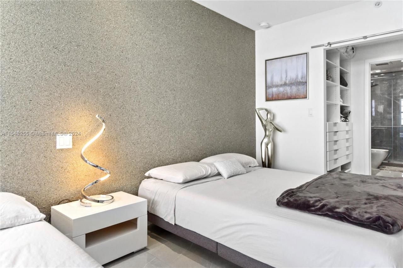 100 Lincoln Rd, Unit 1602, Miami Beach, FL 33139 Photo