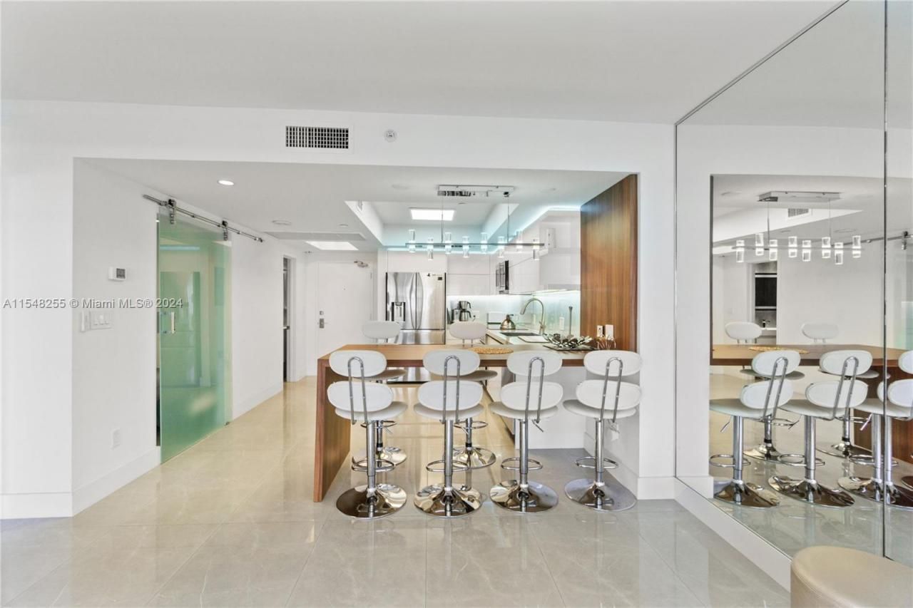100 Lincoln Rd, Unit 1602, Miami Beach, FL 33139 Photo