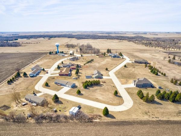1640 365th Avenue, Estherville, IA 51334