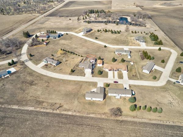 1636 365th Avenue, Estherville, IA 51334
