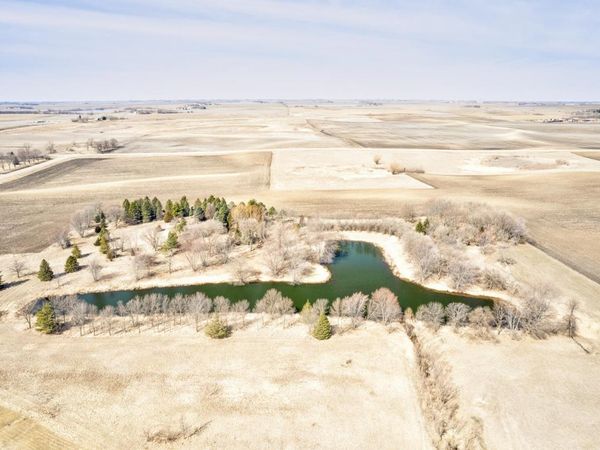 1634 365th Avenue, Estherville, IA 51334