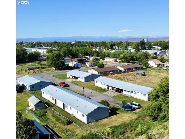 2765/2751 MYRTLE ST, Baker City, OR 97814