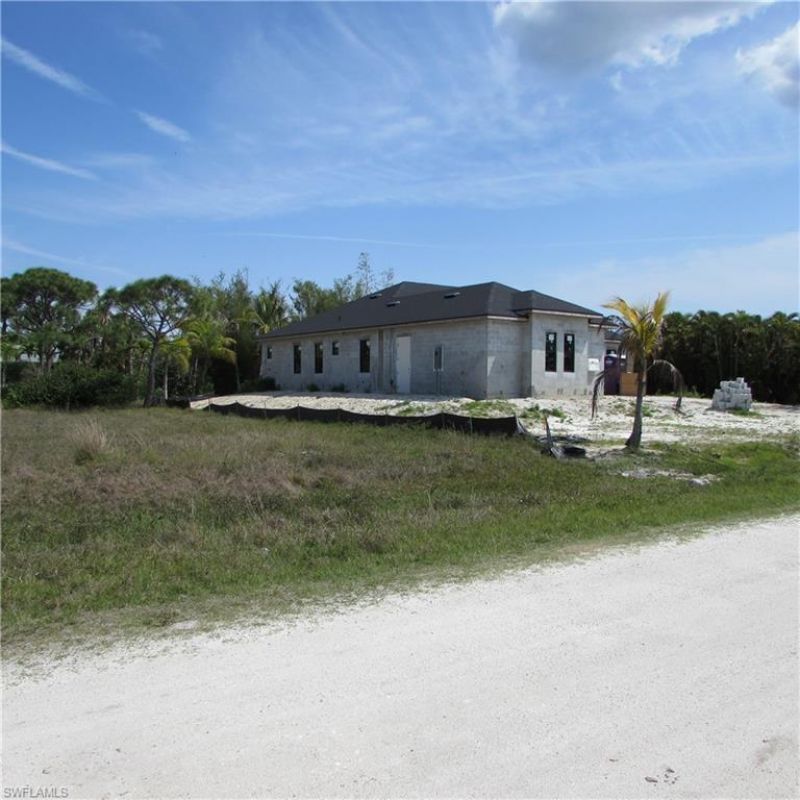 8812 Yukon Ct, Saint James City, FL 33956 Photo