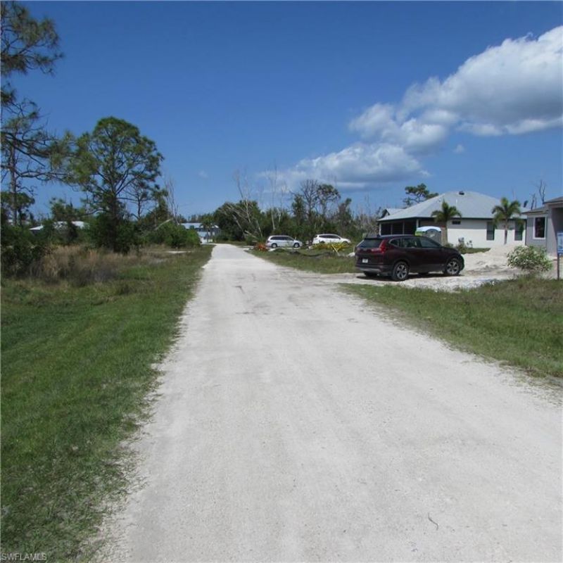 8812 Yukon Ct, Saint James City, FL 33956 Photo