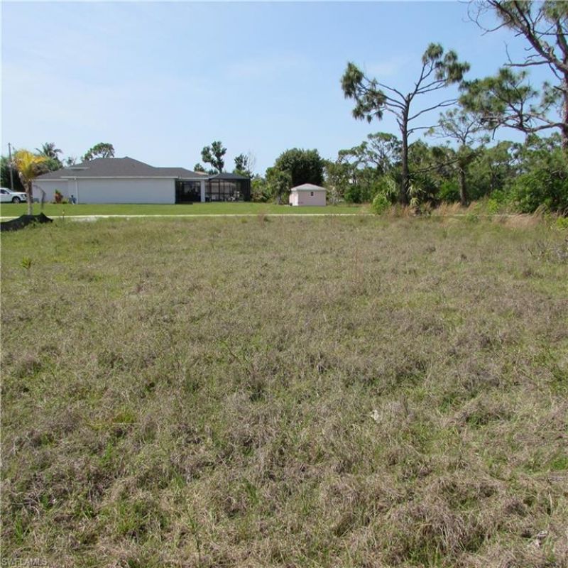 8812 Yukon Ct, Saint James City, FL 33956 Photo