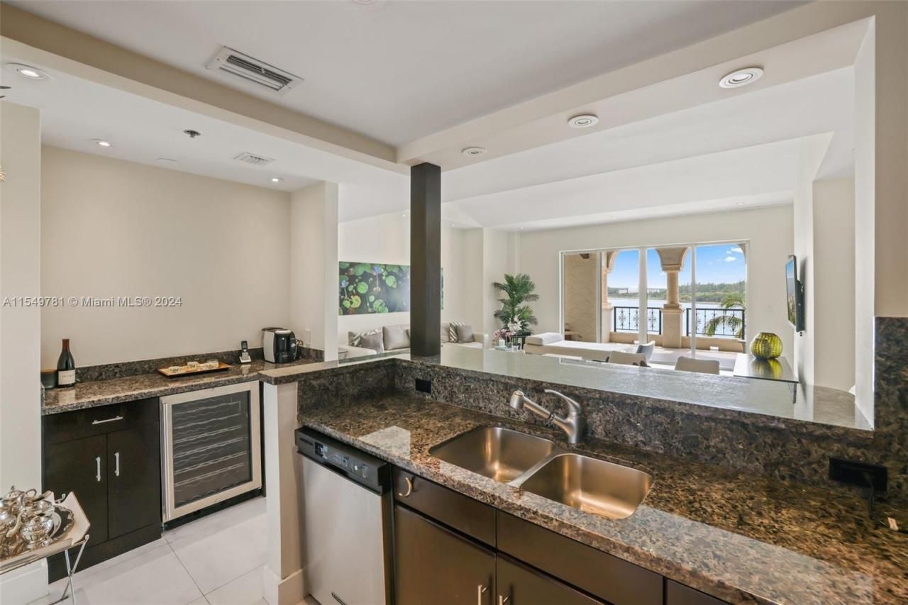 2442 Fisher Island Dr, Unit 5402, Miami Beach, FL 33109 Photo