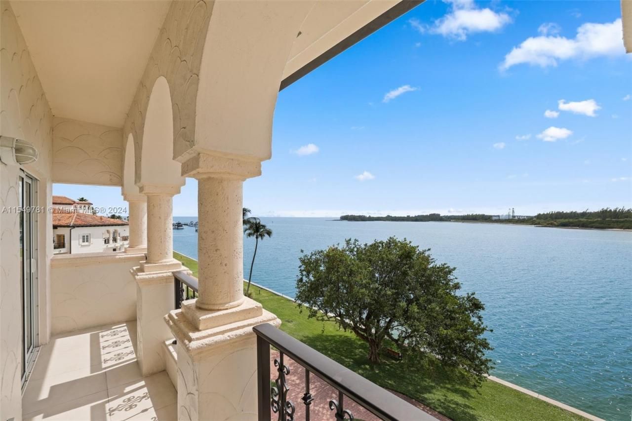 2442 Fisher Island Dr, Unit 5402, Miami Beach, FL 33109 Photo