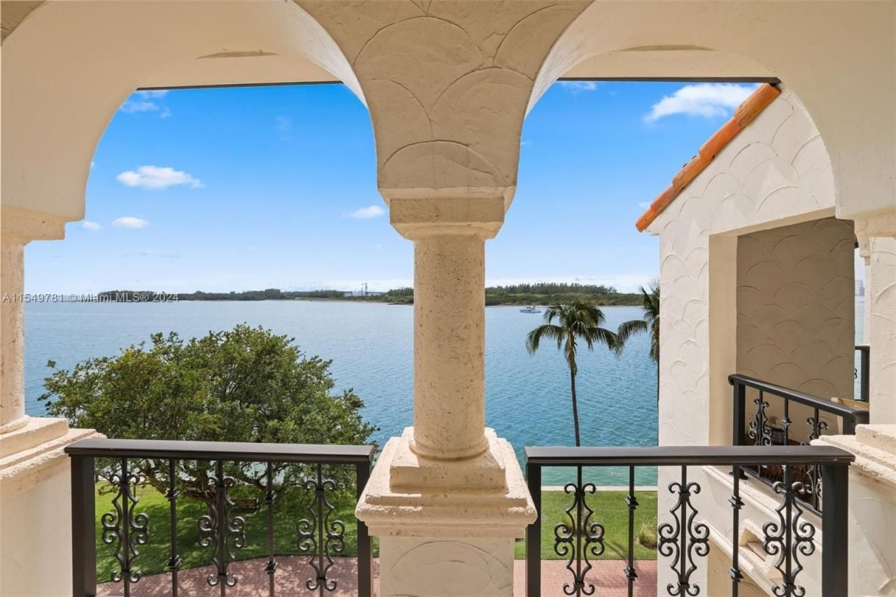 2442 Fisher Island Dr, Unit 5402, Miami Beach, FL 33109 Photo