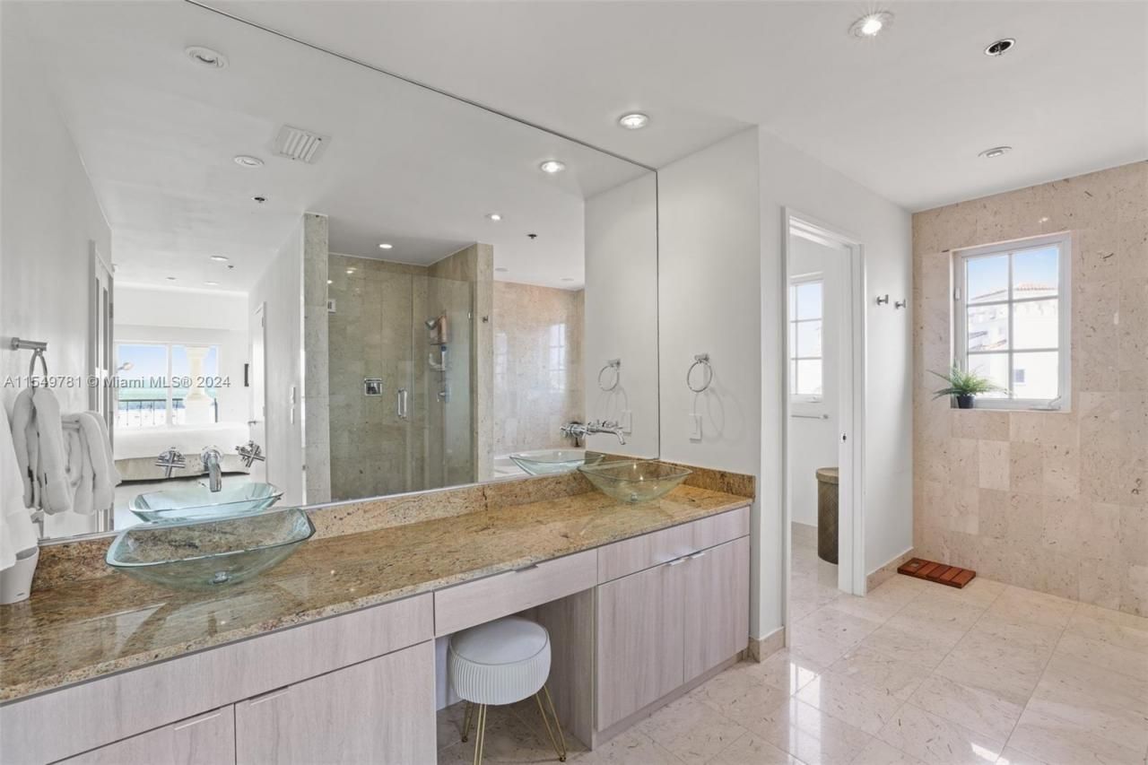 2442 Fisher Island Dr, Unit 5402, Miami Beach, FL 33109 Photo