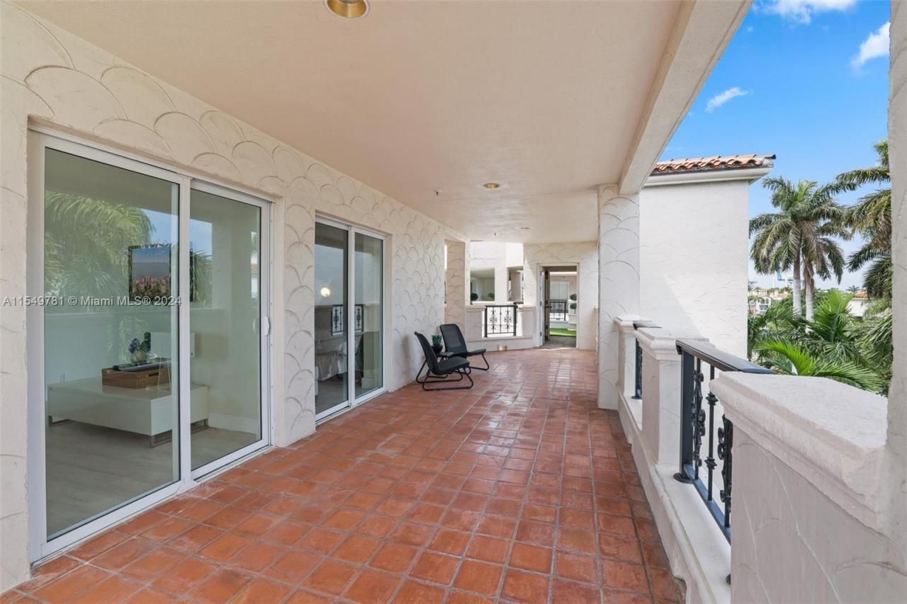 2442 Fisher Island Dr, Unit 5402, Miami Beach, FL 33109 Photo