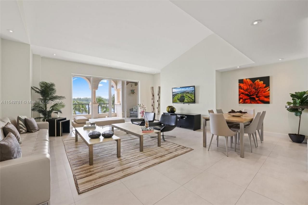 2442 Fisher Island Dr, Unit 5402, Miami Beach, FL 33109 Photo
