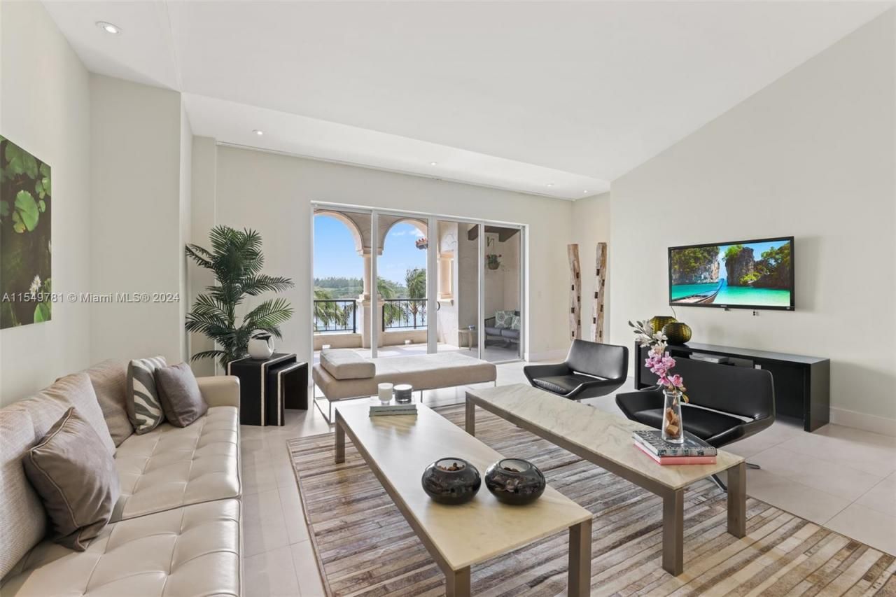 2442 Fisher Island Dr, Unit 5402, Miami Beach, FL 33109 Photo