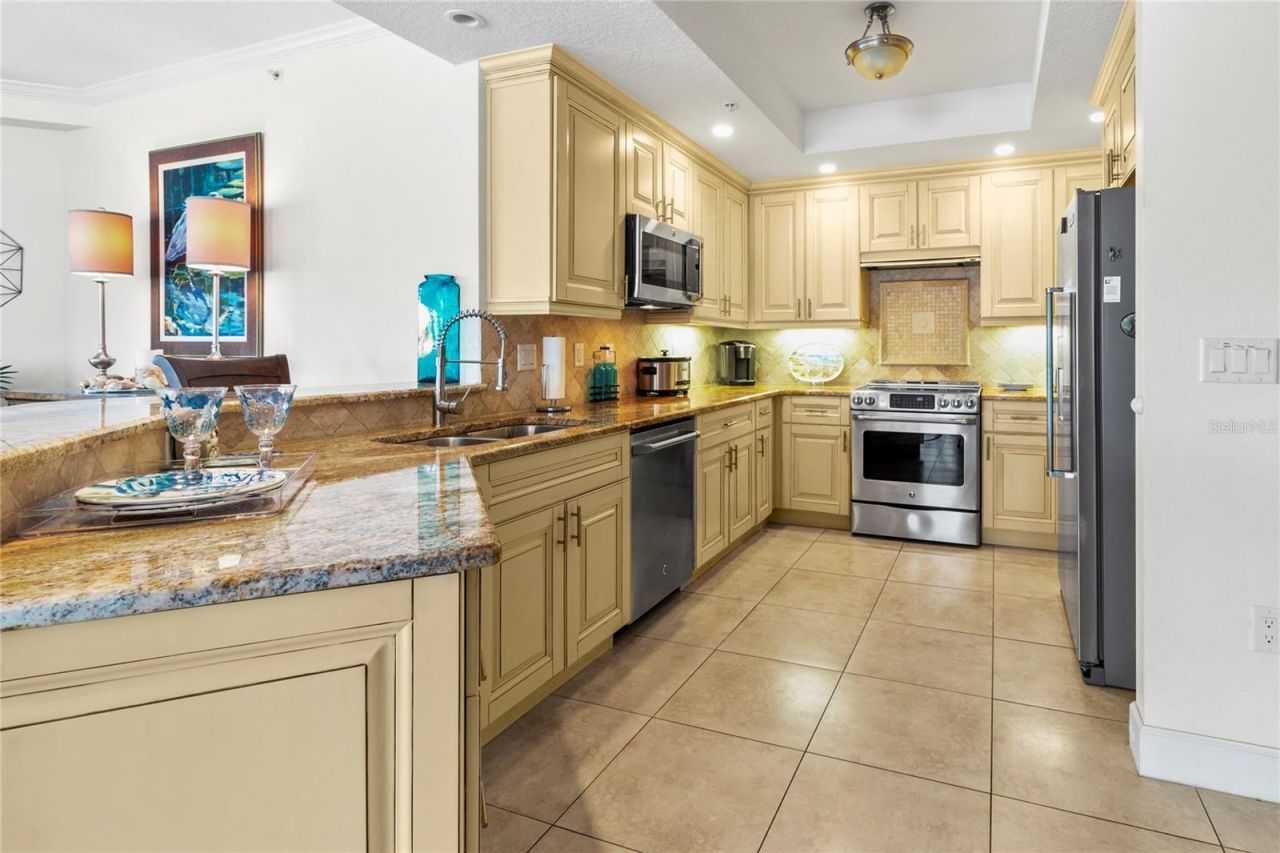 7820 34th Avenue W, Unit 201, Bradenton, FL 34209 Photo