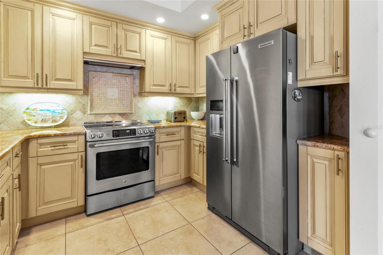 7820 34th Avenue W, Unit 201, Bradenton, FL 34209 Photo