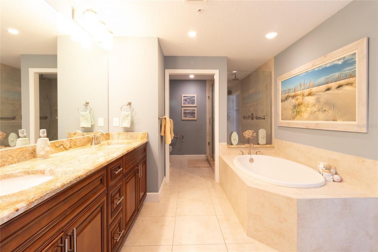 7820 34th Avenue W, Unit 201, Bradenton, FL 34209 Photo