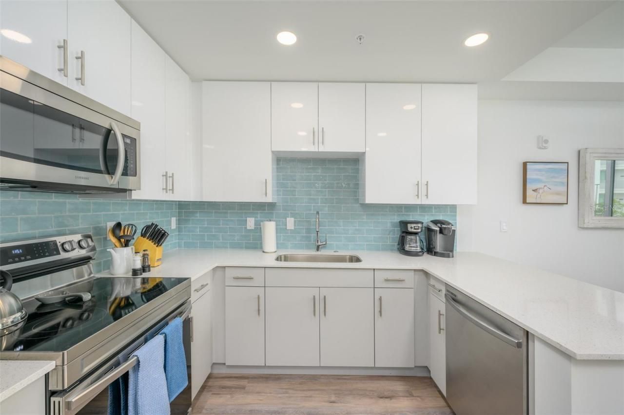 1703 N Tamiami Trail, Unit 207, Sarasota, FL 34234 Photo