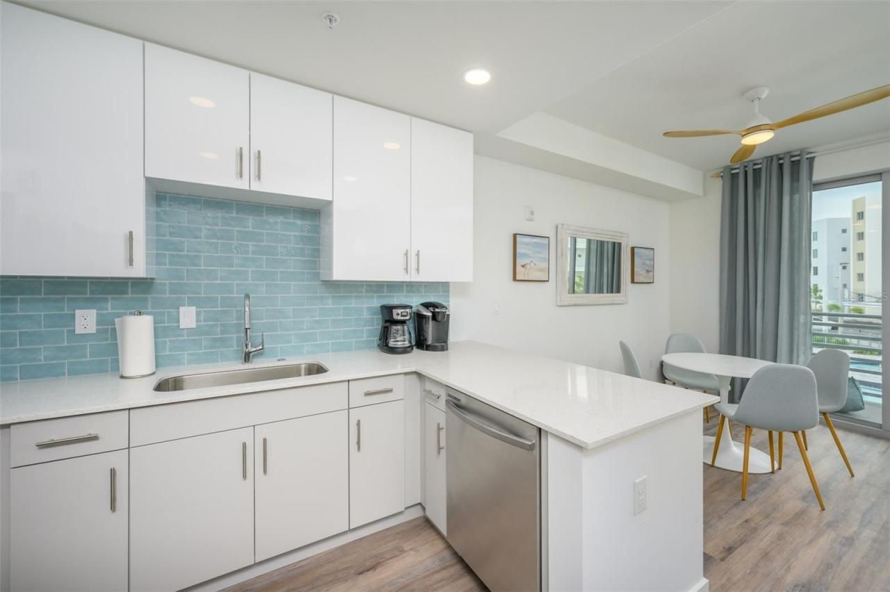 1703 N Tamiami Trail, Unit 207, Sarasota, FL 34234 Photo