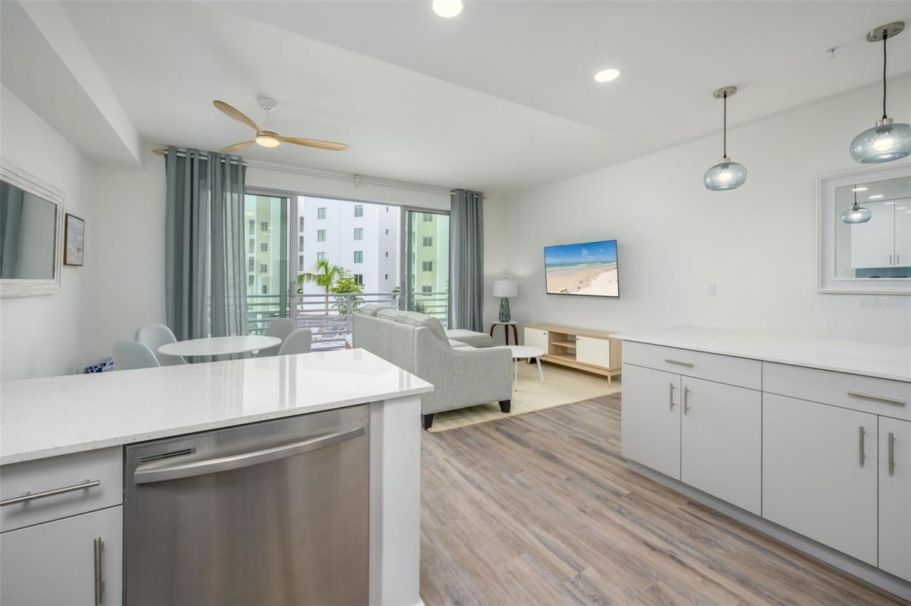 1703 N Tamiami Trail, Unit 207, Sarasota, FL 34234 Photo