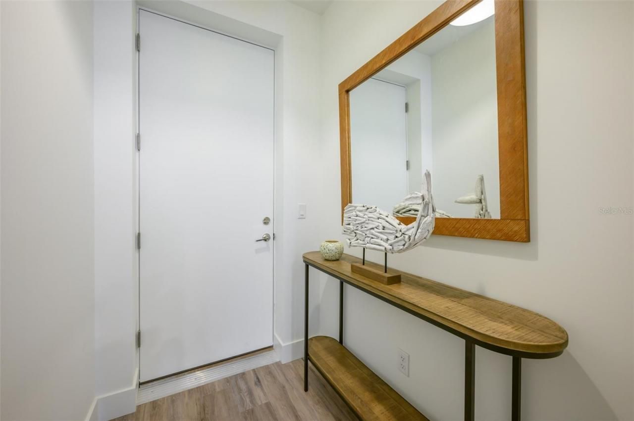 1703 N Tamiami Trail, Unit 207, Sarasota, FL 34234 Photo