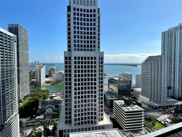 68 SE 6th St, Unit 2707, Miami, FL 33131