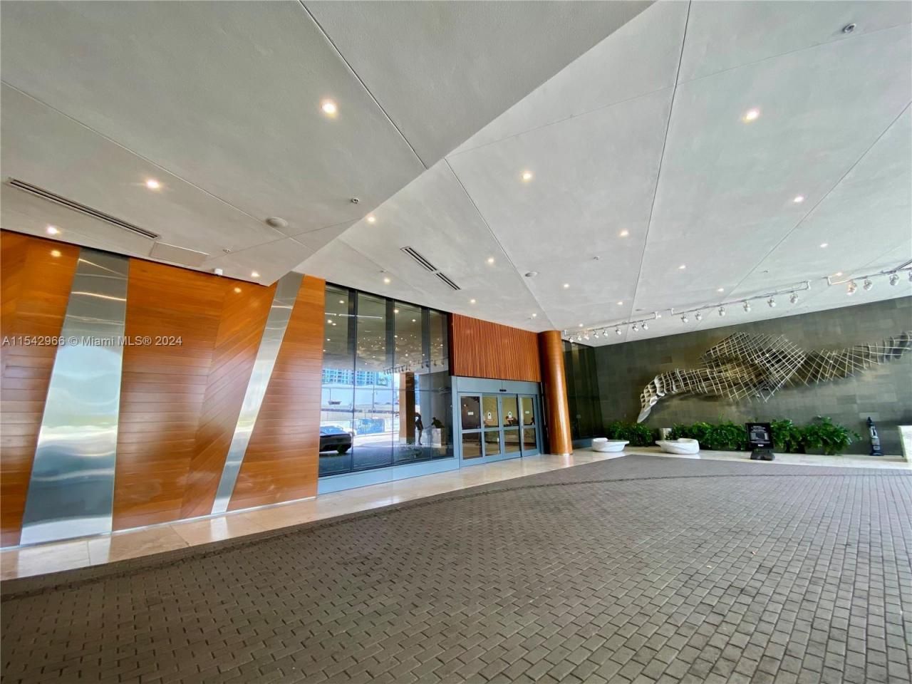 68 SE 6th St, Unit 2707, Miami, FL 33131 Photo