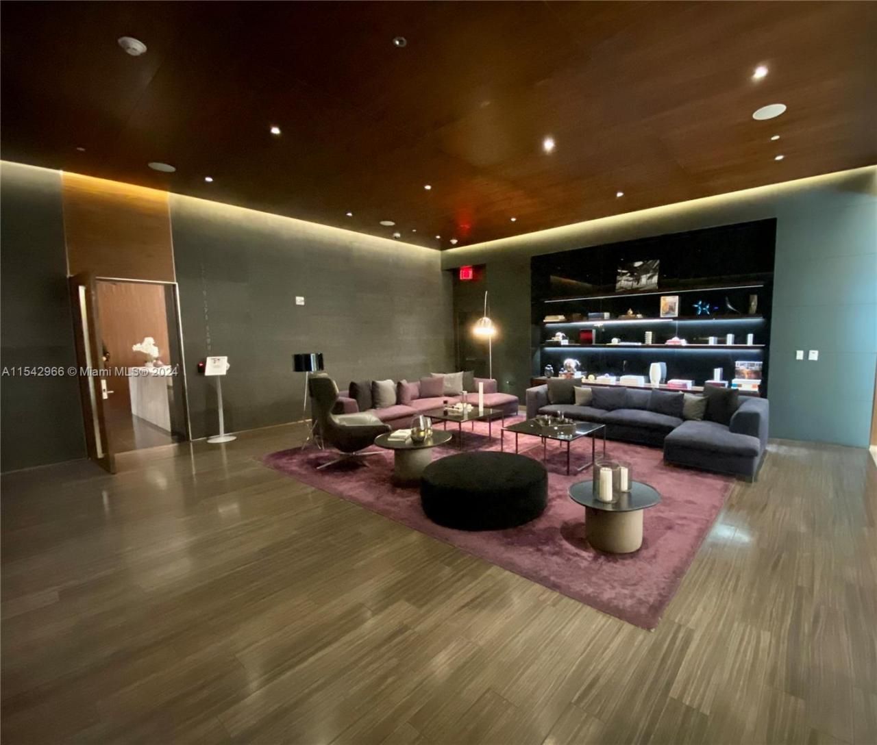 68 SE 6th St, Unit 2707, Miami, FL 33131 Photo