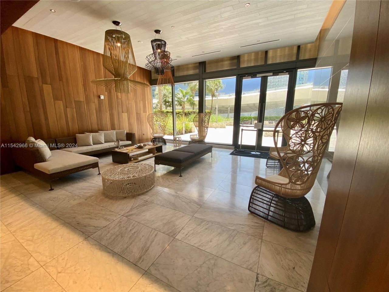 68 SE 6th St, Unit 2707, Miami, FL 33131 Photo