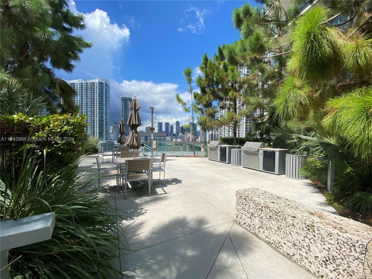 68 SE 6th St, Unit 2707, Miami, FL 33131 Photo