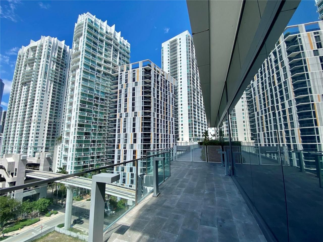 68 SE 6th St, Unit 2707, Miami, FL 33131 Photo