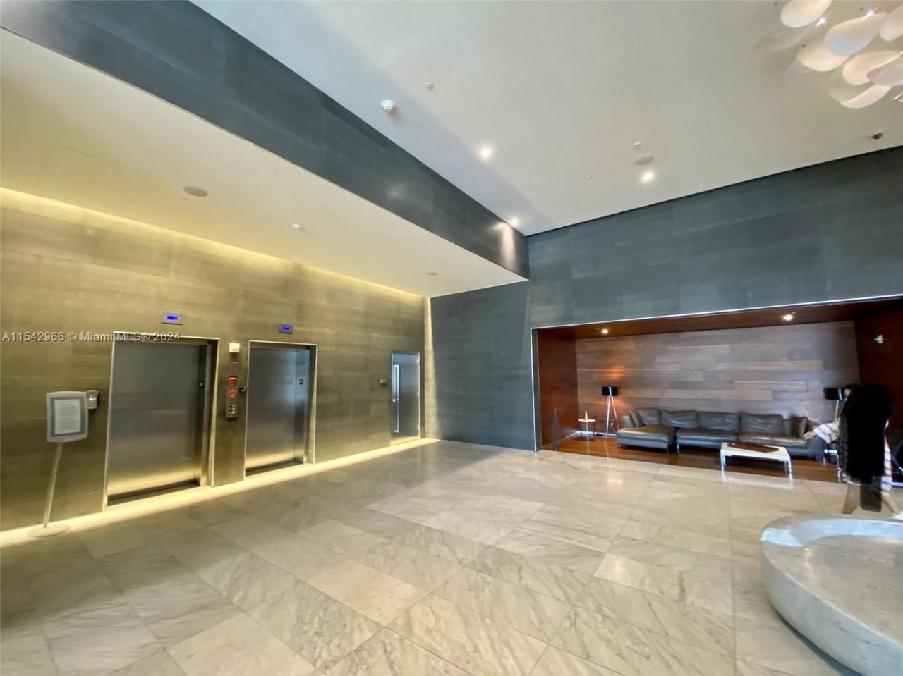 68 SE 6th St, Unit 2707, Miami, FL 33131 Photo