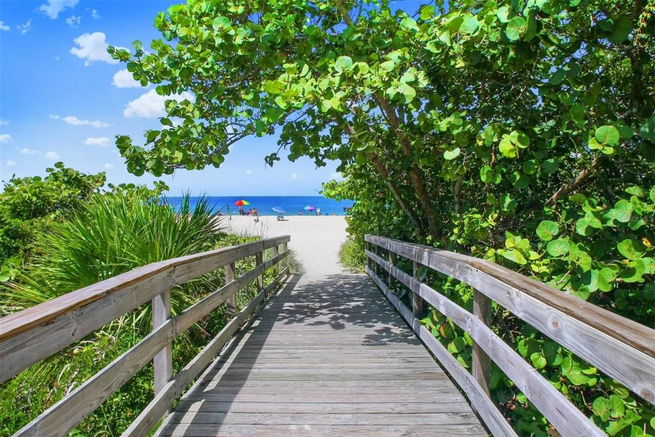 6328 Winding Pine Drive, Nokomis, FL 34275 Photo