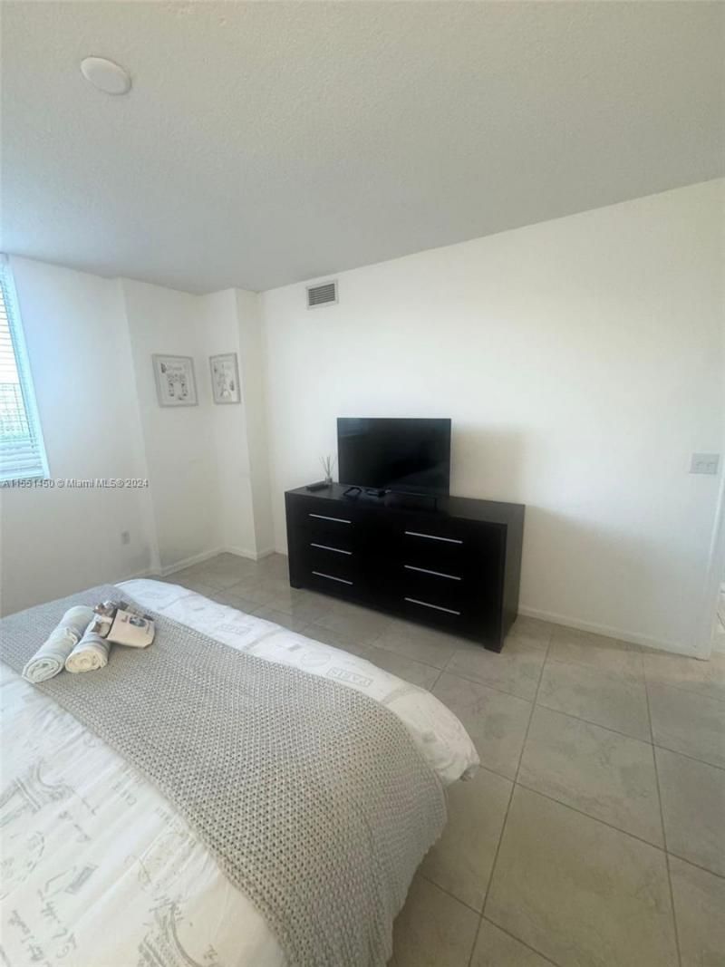18800 NE 29th Ave, Unit 1018, Aventura, FL 33180 Photo