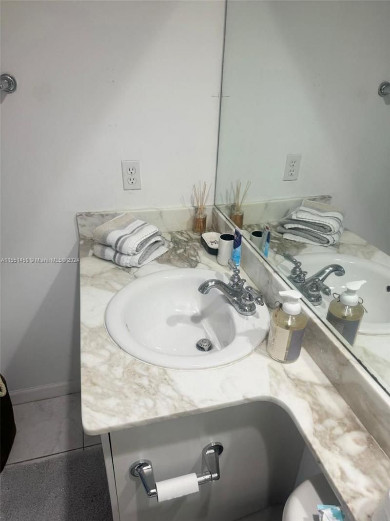 18800 NE 29th Ave, Unit 1018, Aventura, FL 33180 Photo