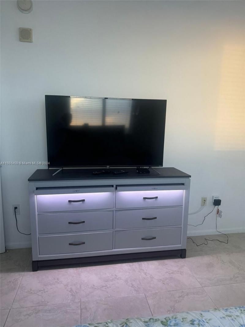 18800 NE 29th Ave, Unit 1018, Aventura, FL 33180 Photo