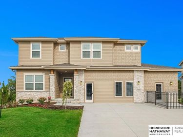 9501 S 183rd Avenue, Omaha, NE 68136