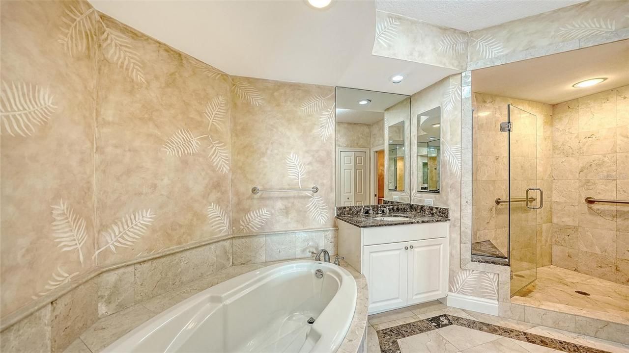 401 N Point Road, Unit 301, Osprey, FL 34229 Photo