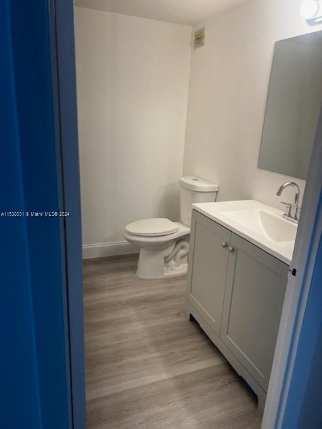 1904 S Ocean Dr, Unit 205, Hallandale Beach, FL 33009 Photo