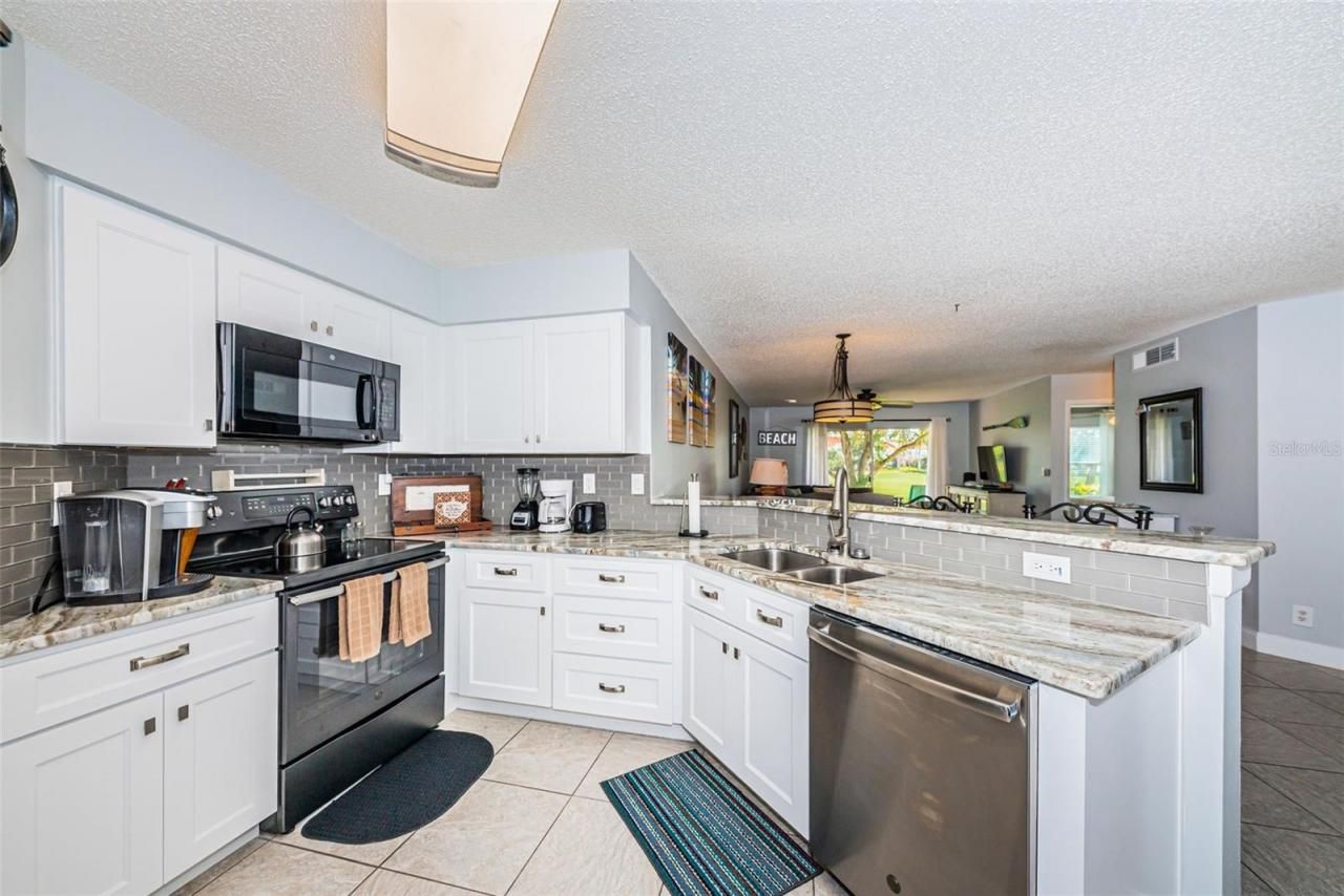 6000 Bahia Del Mar Circle, Unit 130, Saint Petersburg, FL 33715 Photo