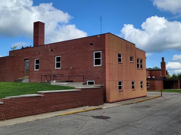 427 N STEER Street, Addison Vlg, MI 49220