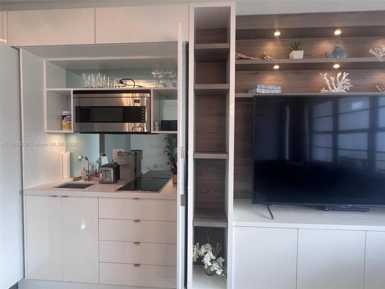 100 Lincoln Rd, Unit 1536, Miami Beach, FL 33139 Photo