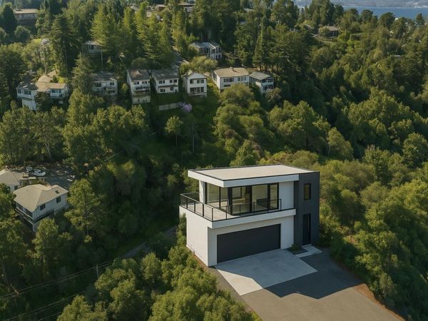 3 Westover Dr, Oakland, CA 94603