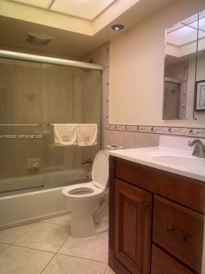 2871 Somerset Dr, Unit 218, Lauderdale Lakes, FL 33311 Photo