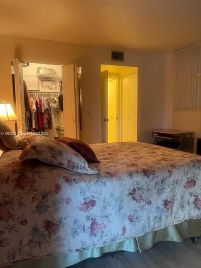 2871 Somerset Dr, Unit 218, Lauderdale Lakes, FL 33311 Photo